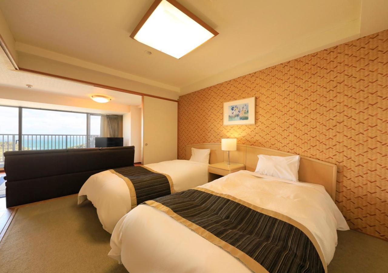Hotel Katsuura Hilltop & 3*